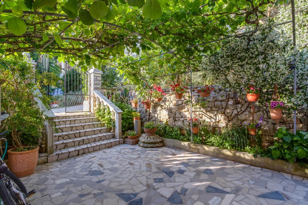 Apartments Beba Mali Losinj Exterior photo